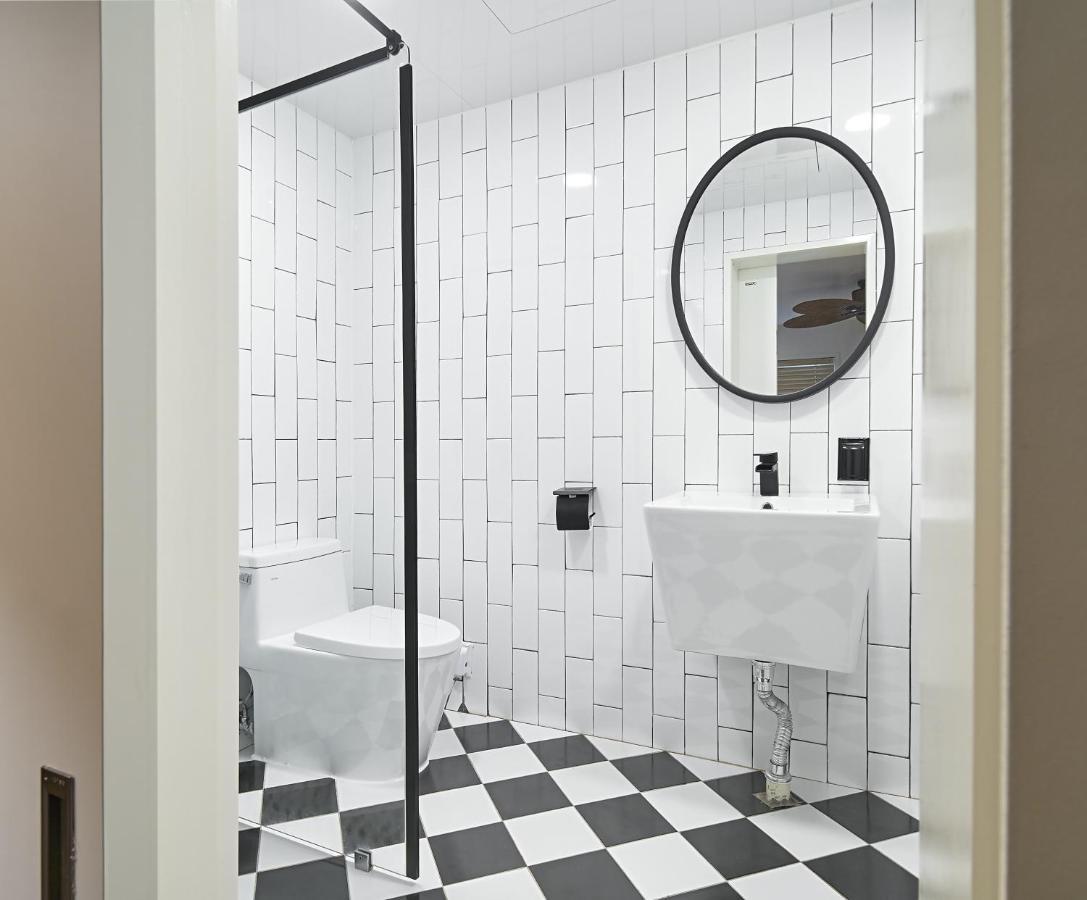 Butler:lee Allsuites Guest house 2*
